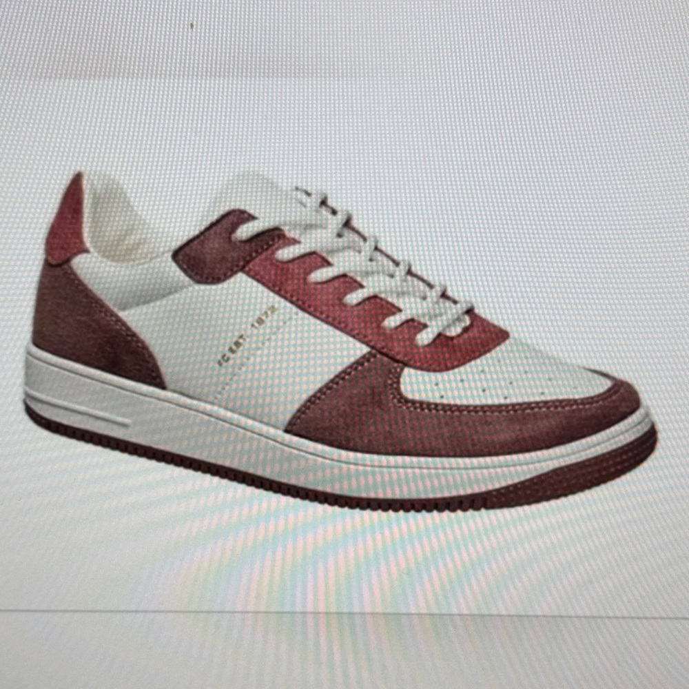 NEW! French Connection Brie Court women’s lace up sneakers multi retro. 
Defect!